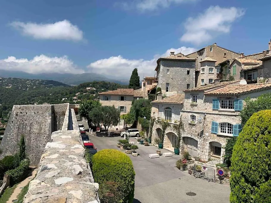 Maison En Pierre De Taille Avec Jardin Et Vue Montagnes Cipieres 0*,